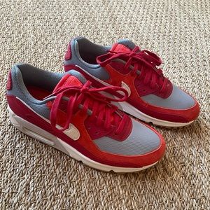 NIKE. Men’s Air Max 90 PRM. NWT. Size: Men’s 7.5.